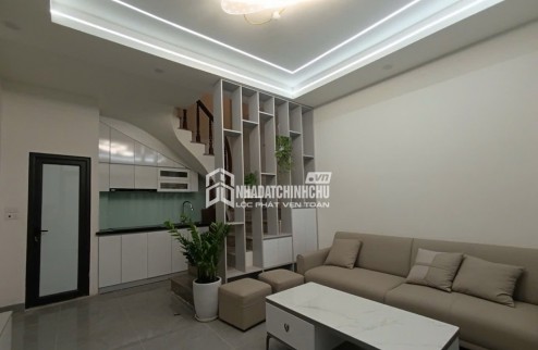 8.7 tỷ- Hồ Tùng Mậu gần ĐHTM DT 33MX8.7 TỶ.